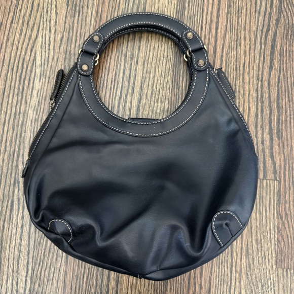 Y2K Vintage Nine West Faux Leather Round Handbag - Picture 1 of 7